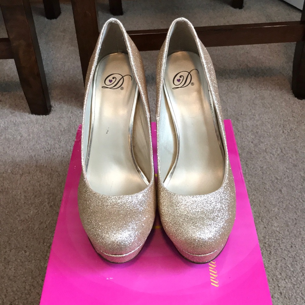 Gold glitter heels